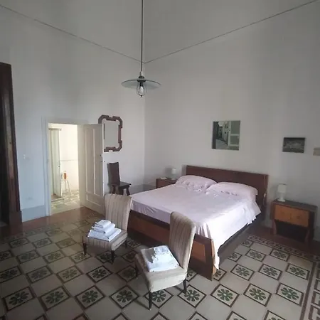 Donna Bianca Bed & Breakfast *